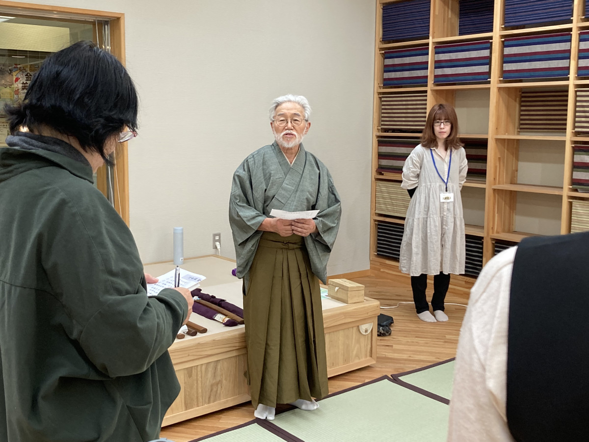 刀匠の藤安さんから刀剣鑑賞の手引きや注意点のお話